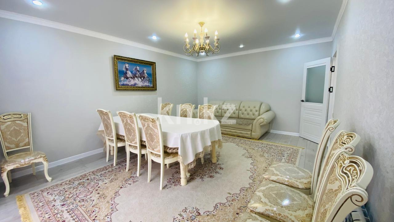 Продажа 4-комнатной квартиры, 110 м², ул. Муканова в Караганде - фото 3