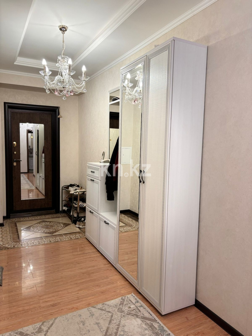 Продажа 3-комнатной квартиры, 90 м², пр. Шахтеров, дом  60 в Караганде - фото 7