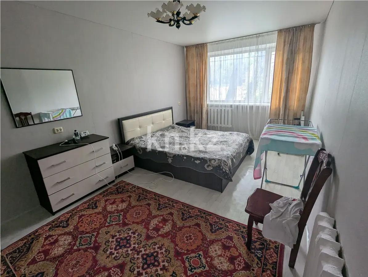 Продажа 3-комнатной квартиры, 62 м², 16 мкр., дом  32 в Караганде - фото 2