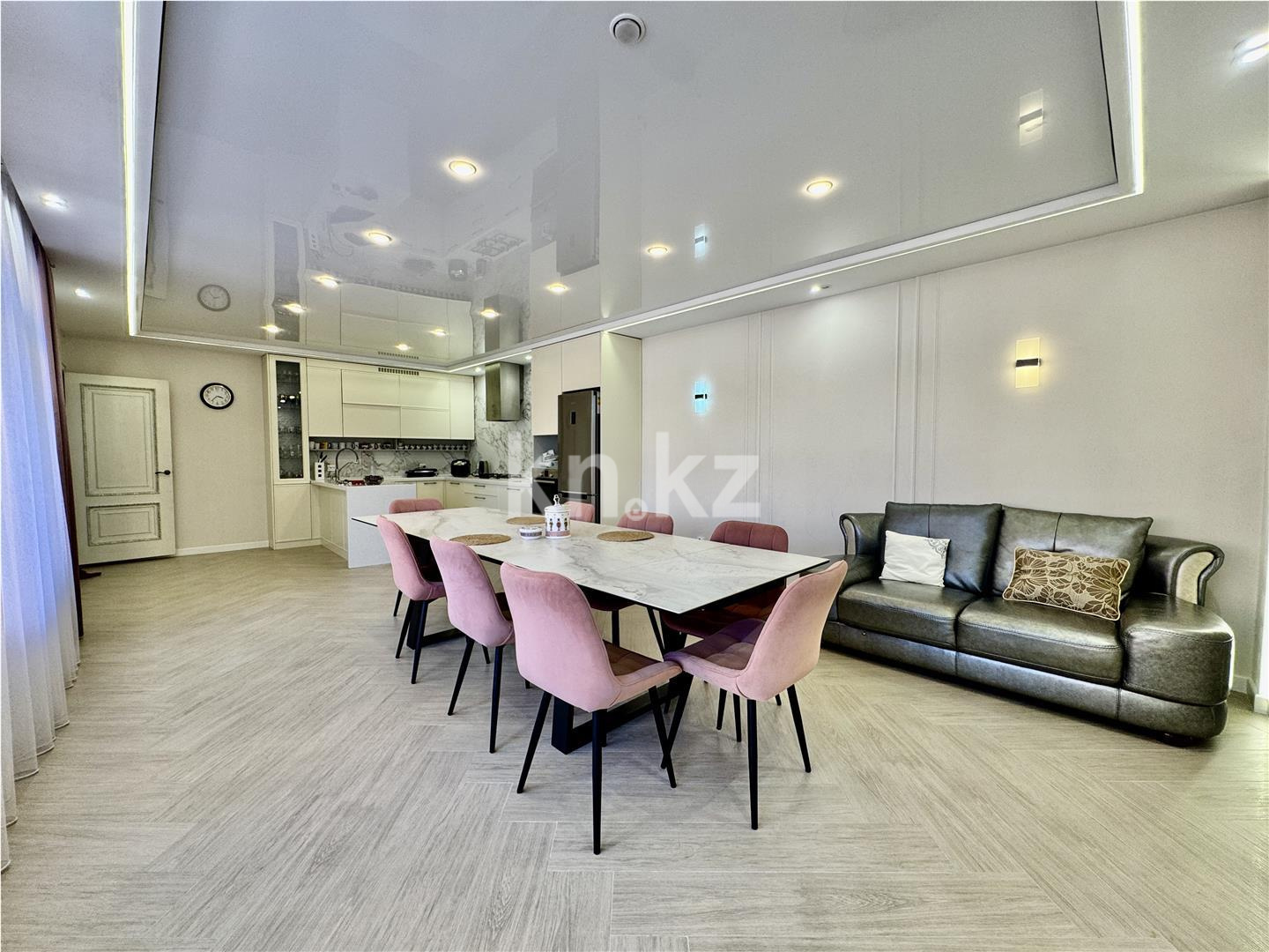 Продажа 6-комнатного дома, 417.7 м², ул. Ермекова в Караганде - фото 56