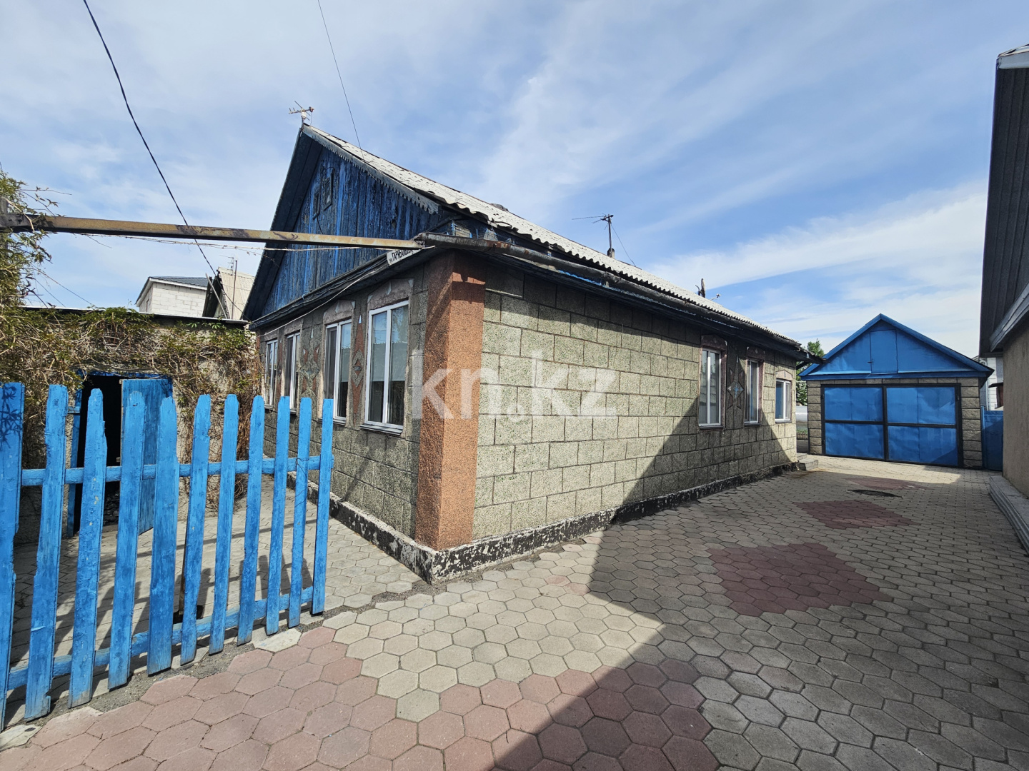 Продажа 4-комнатного дома, 73 м² в Караганде
