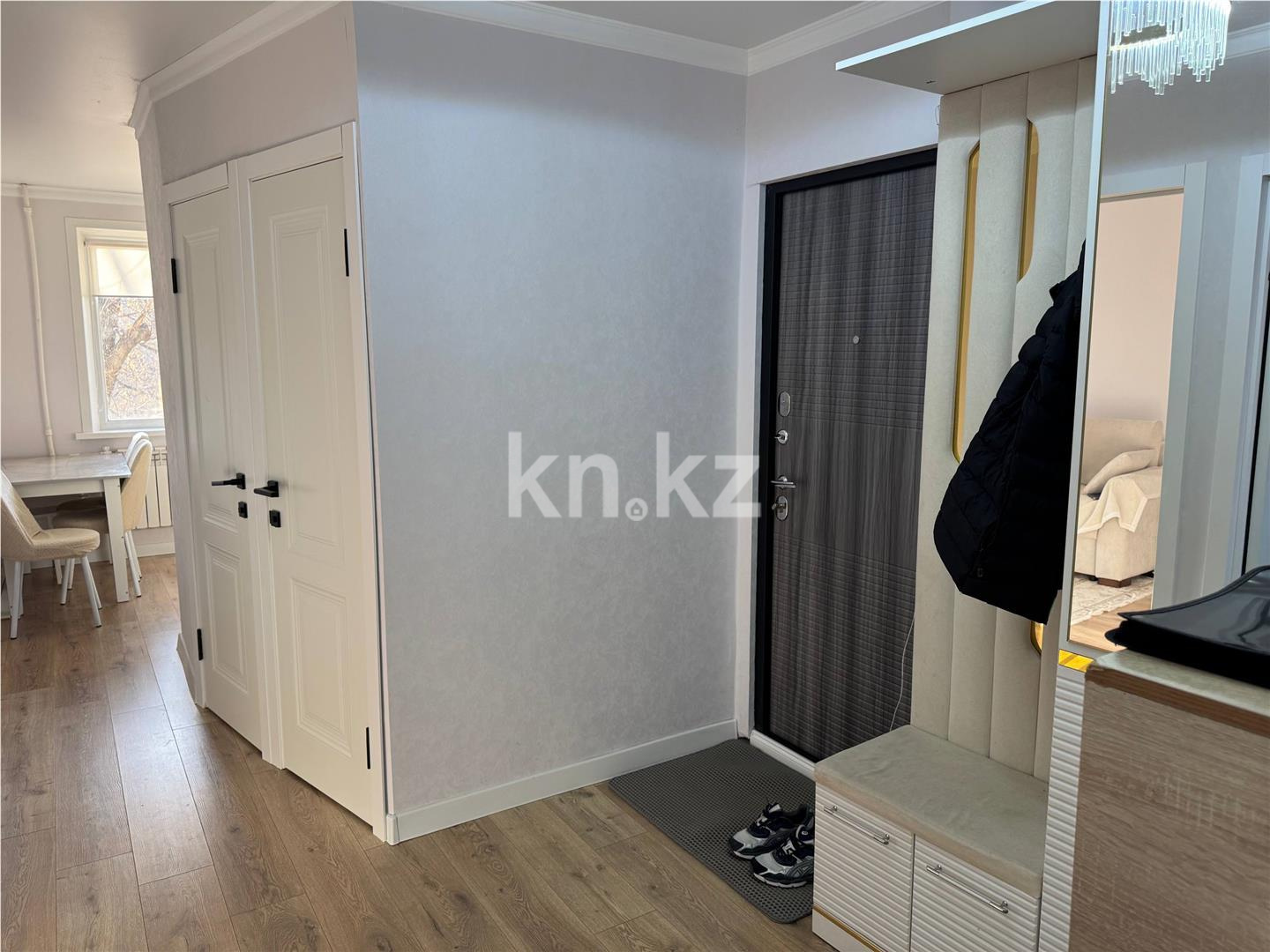 Продажа 3-комнатной квартиры, 63 м², мкр-н 23 в Караганде - фото 10