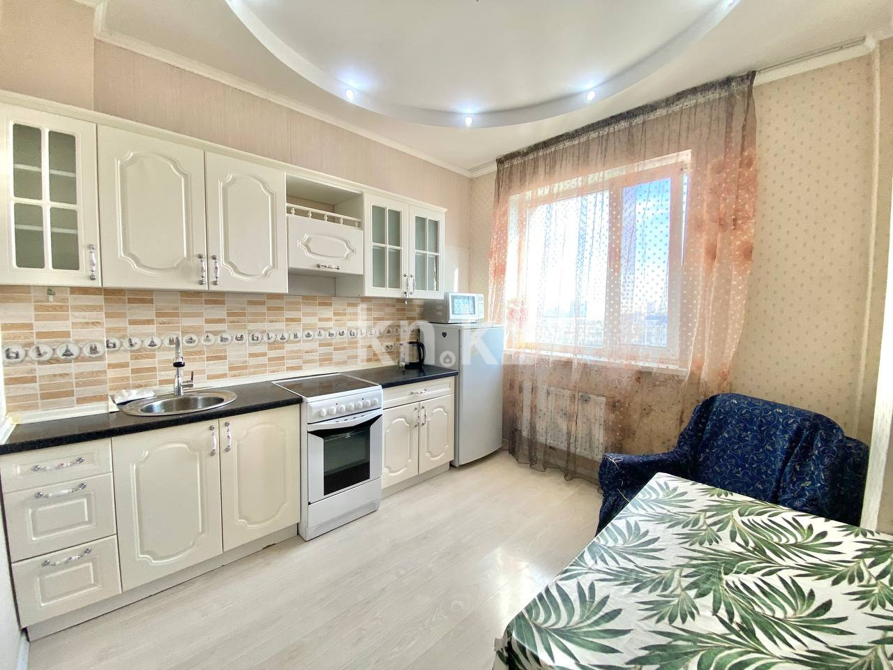 Продажа 1-комнатной квартиры, 40 м², пр. Мангилик Ел, дом  17 в Астане