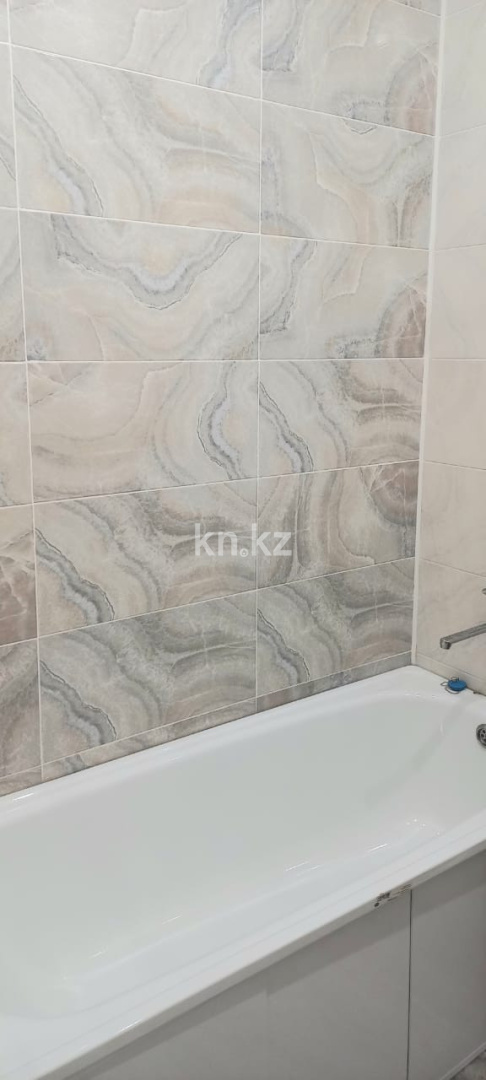 Продажа 3-комнатной квартиры, 81 м², ул. Муканова, дом  43/21 в Караганде - фото 34