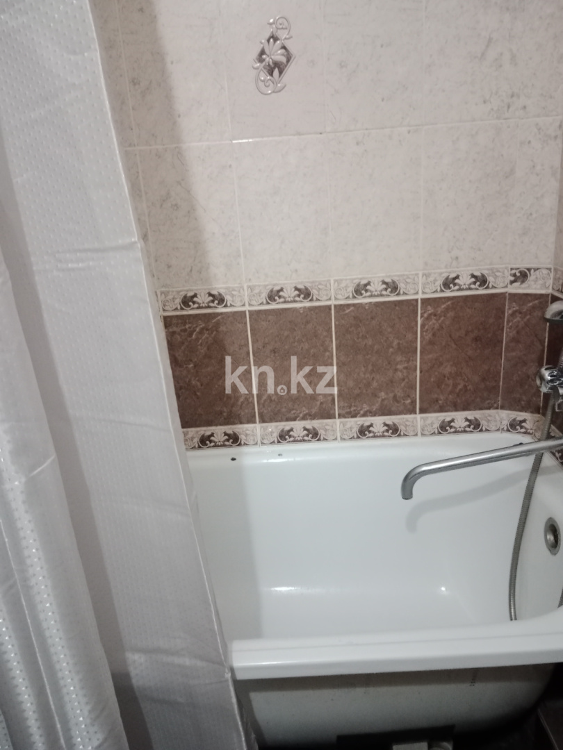 Аренда 2-комнатной квартиры посуточно, 46 м², ул. Казахстан, дом  104 в Усть-Каменогорске - фото 4