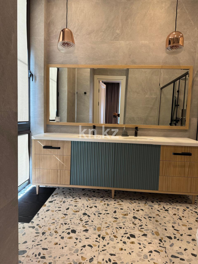 Продажа 4-комнатной квартиры, 230 м² в Алматы - фото 11