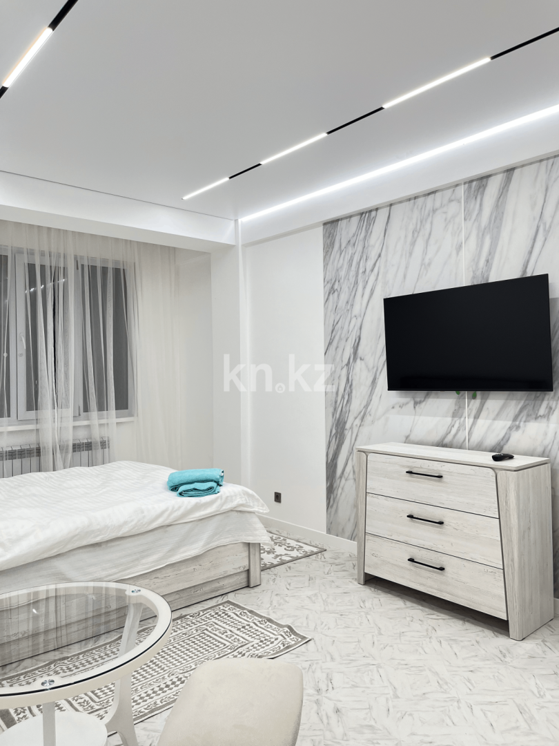 Аренда 1-комнатной квартиры посуточно, 35 м² в Алматы - фото 11