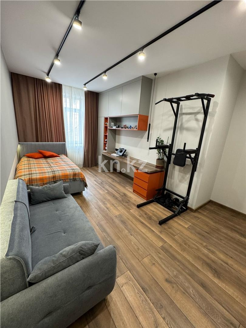 Продажа 4-комнатной квартиры, 142 м² в Караганде - фото 12