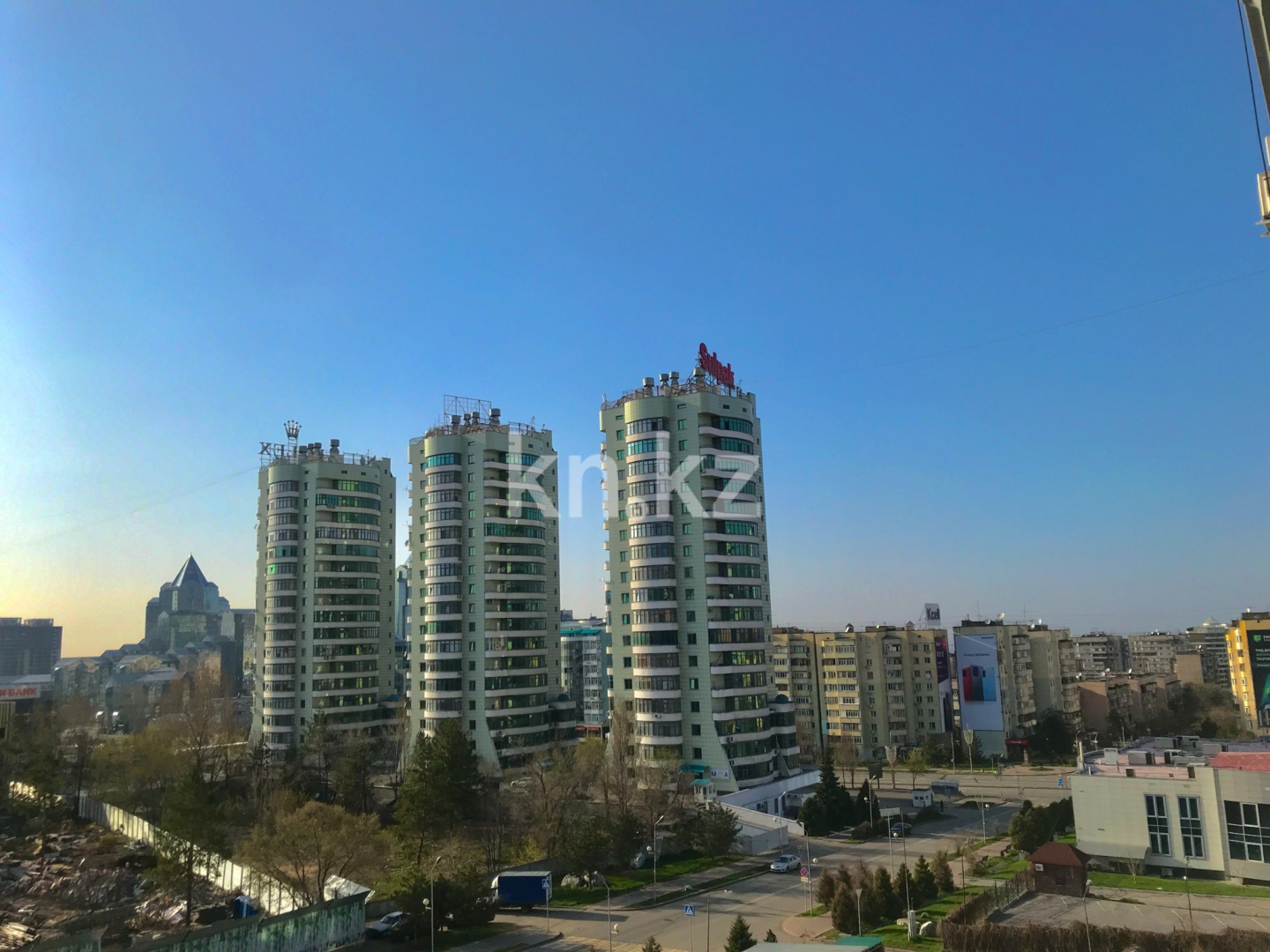 Продажа 3-комнатной квартиры, 142 м² в Алматы - фото 2