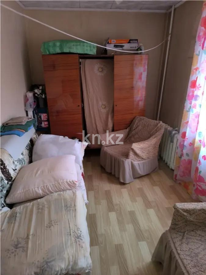 Продажа 4-комнатной квартиры, 61 м², 21-й мкр., дом  10 в Караганде - фото 4
