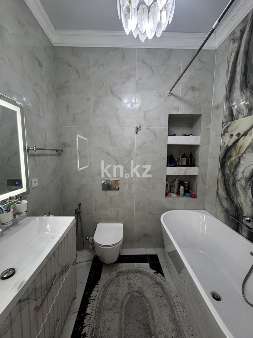 Продажа 3-комнатной квартиры, 111 м², ул. Утеген батыра, дом  11В в Алматы - фото 14