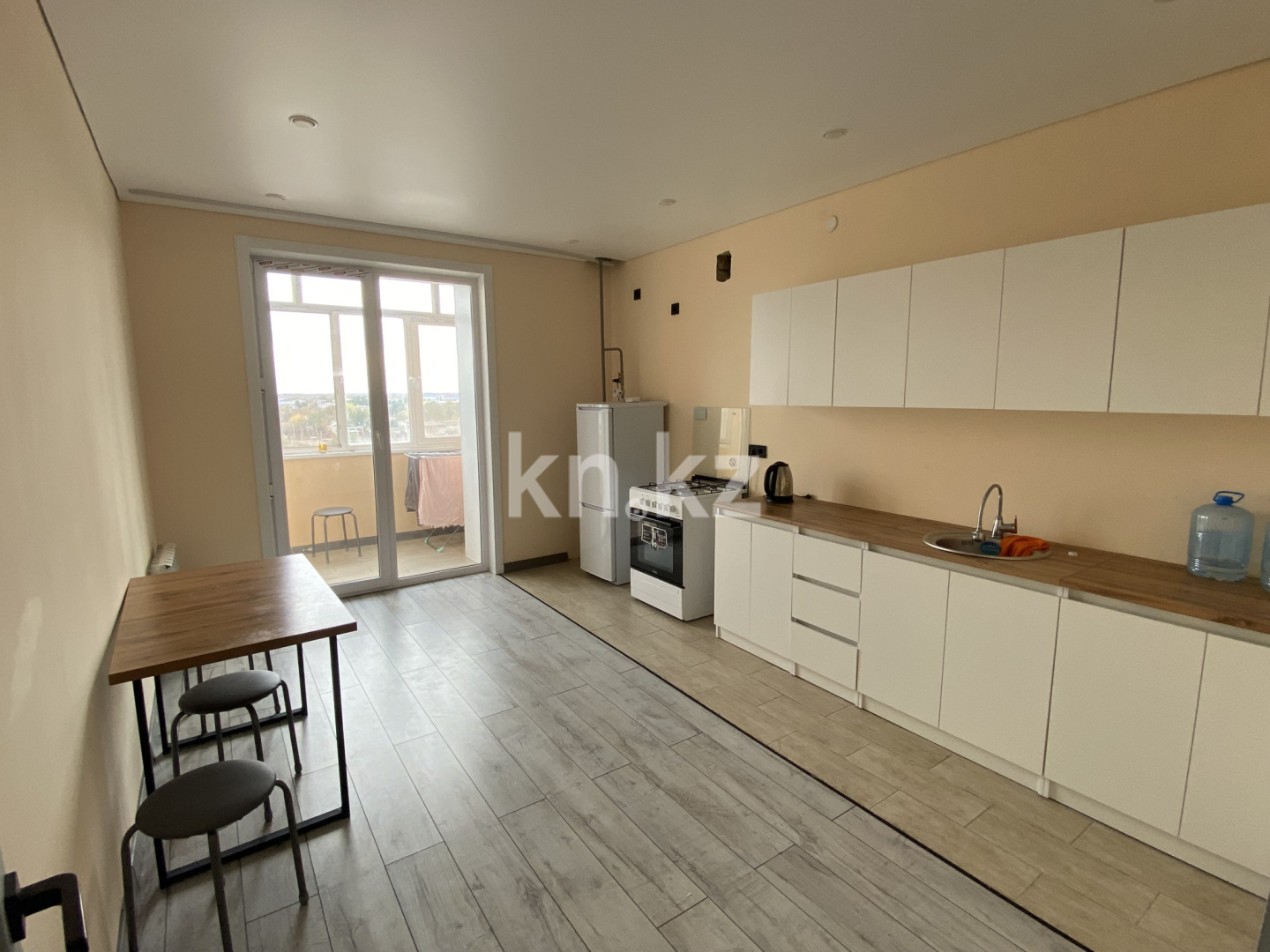 Аренда 1-комнатной квартиры посуточно, 68 м², ул. Самал, дом  70/3 в Уральске - фото 2