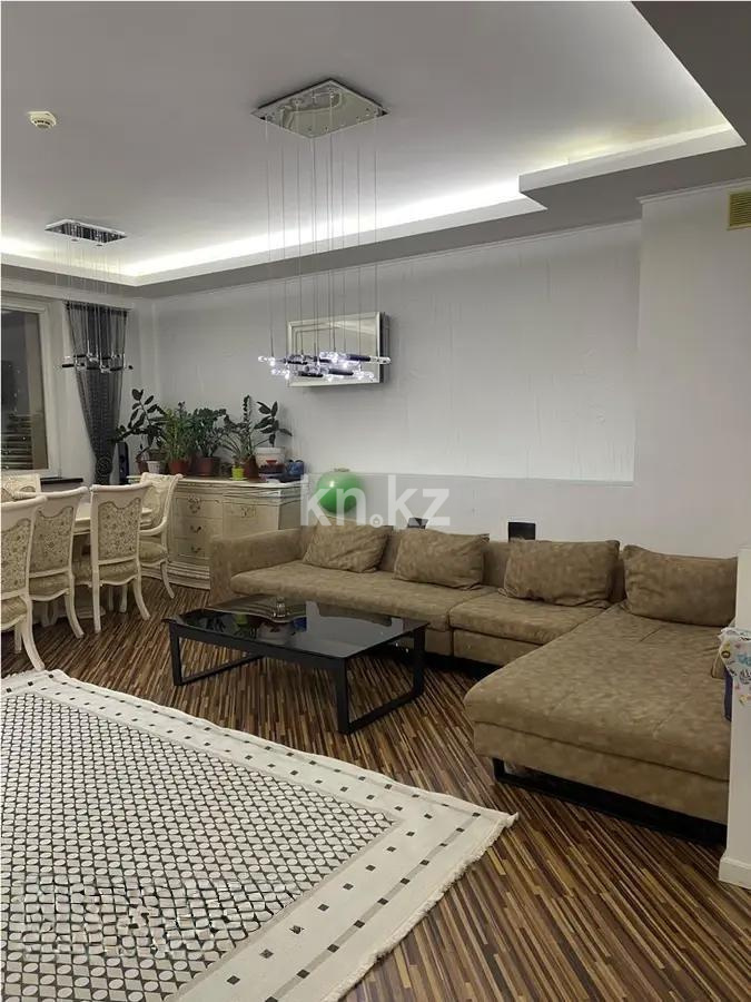 Продажа 2-комнатной квартиры, 98 м², ул. Достык, дом  13 в Астане