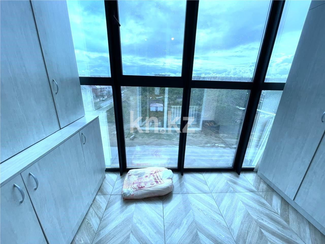 Продажа 3-комнатной квартиры, 94 м², ул. Муканова в Караганде - фото 17