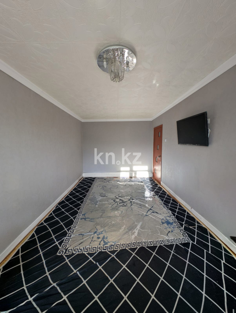 Продажа 3-комнатной квартиры, 62.4 м² в Уральске - фото 2