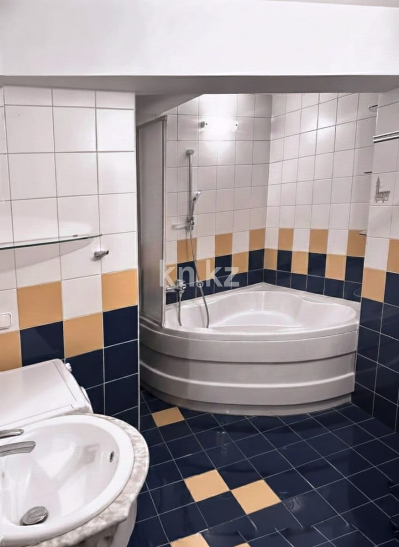 Продажа 2-комнатной квартиры, 92.7 м² в Алматы - фото 5