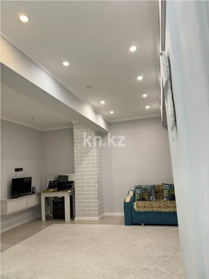 Продажа 3-комнатной квартиры, 72 м², ул. Жунисова, дом  8/4 в Алматы - фото 2