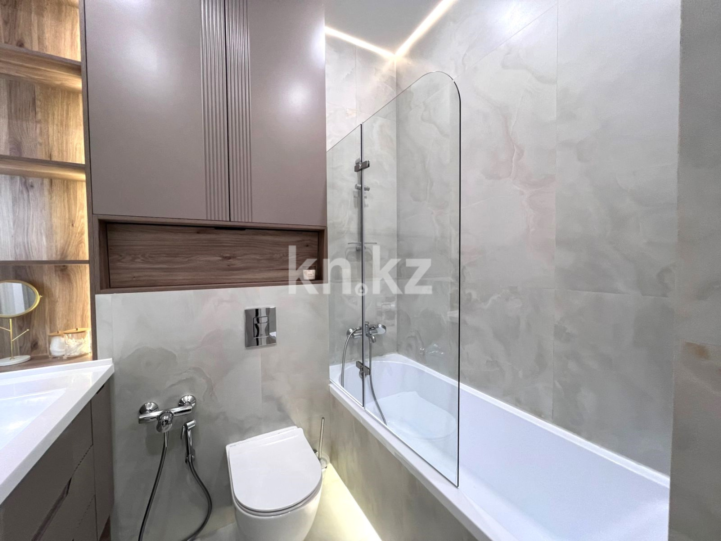 Продажа 3-комнатной квартиры, 66 м², ул. Толе би, дом  27 - пр. Улы Дала в Астане - фото 17