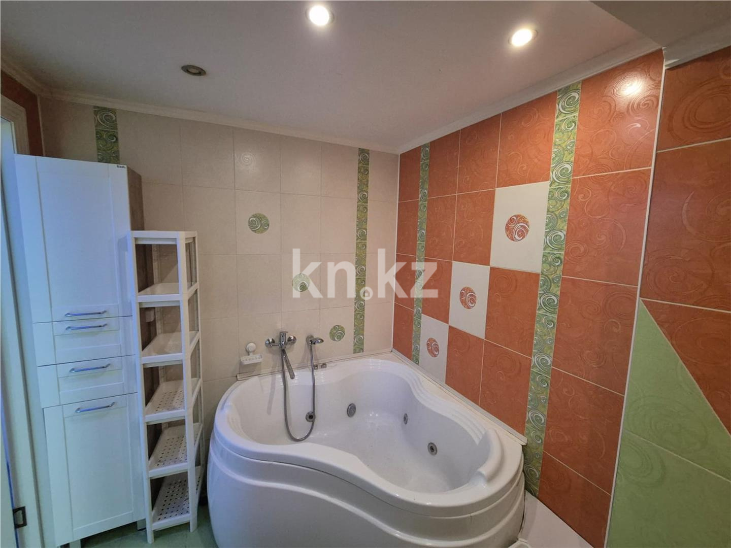 Продажа 3-комнатной квартиры, 74 м², мкр-н 8 в Темиртау - фото 16