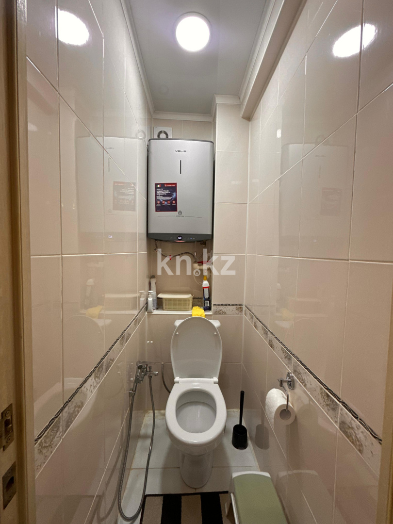 Продажа 3-комнатной квартиры, 71 м², ул. Абая, дом  46 в Караганде - фото 19