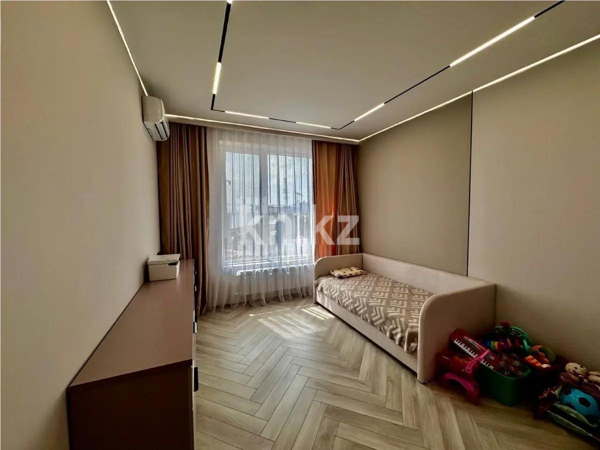 Продажа 3-комнатной квартиры, 110 м², ул. Утеген батыра, дом  11в в Алматы - фото 3