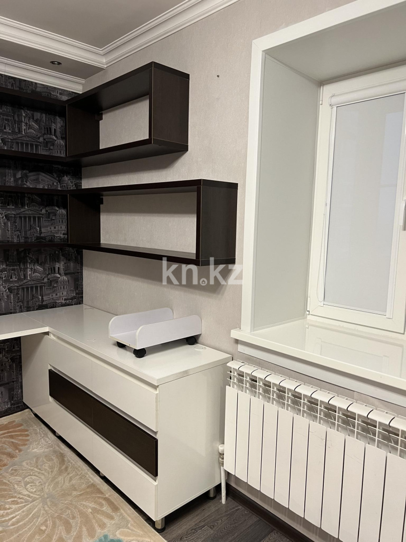 Продажа 4-комнатной квартиры, 161 м², ул. Аманжолова, дом  32/1 - пр. Кошкарбаева в Астане - фото 15