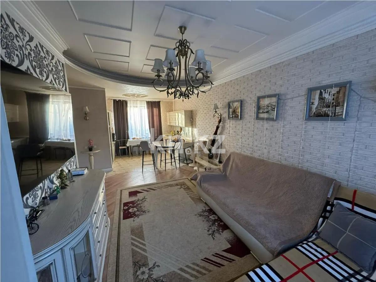 Продажа 2-комнатной квартиры, 55 м², ул. Абая, дом  3 в Караганде