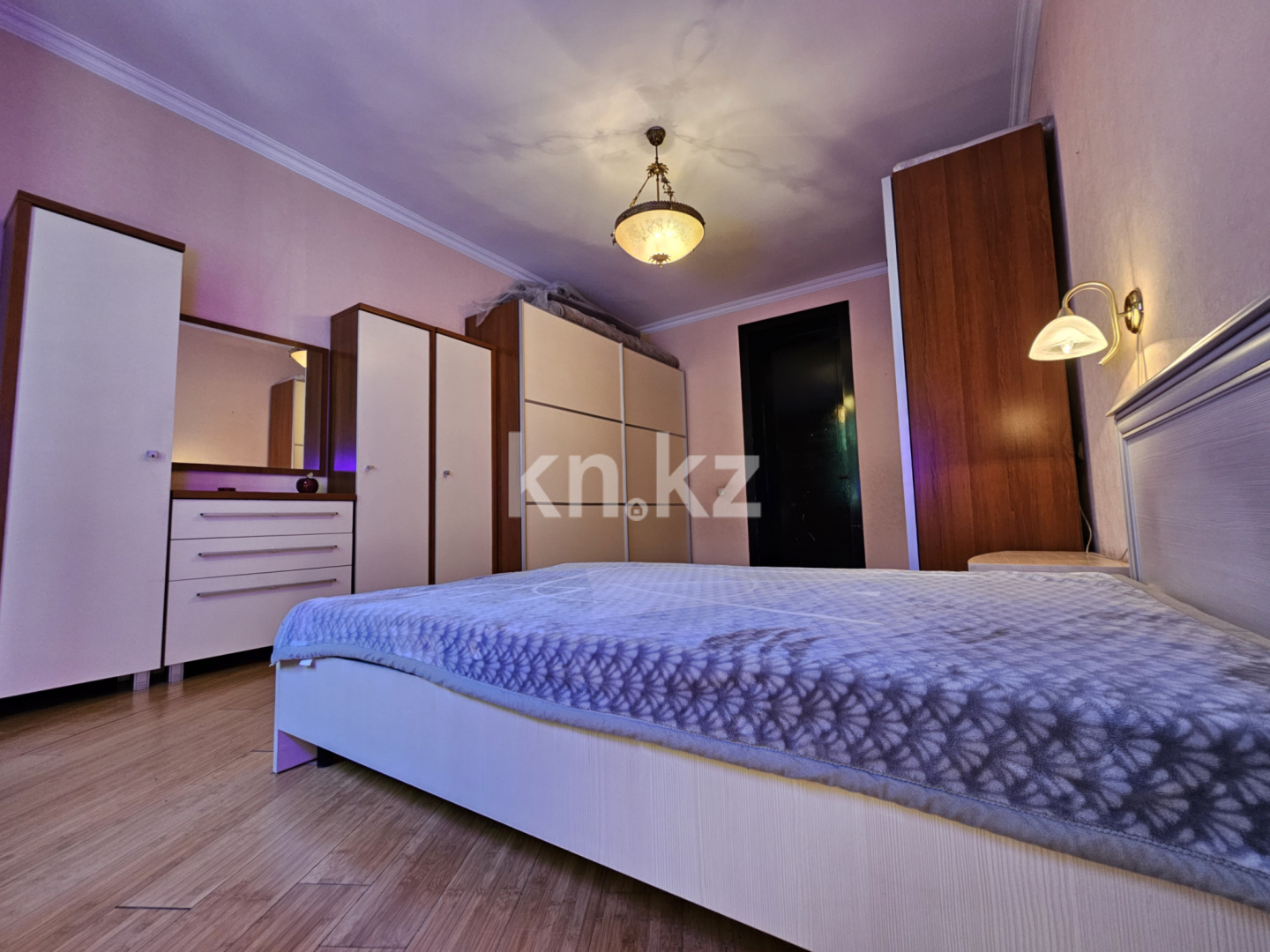 Продажа 3-комнатной квартиры, 80.7 м², ул. Желтоксан в Алматы - фото 15