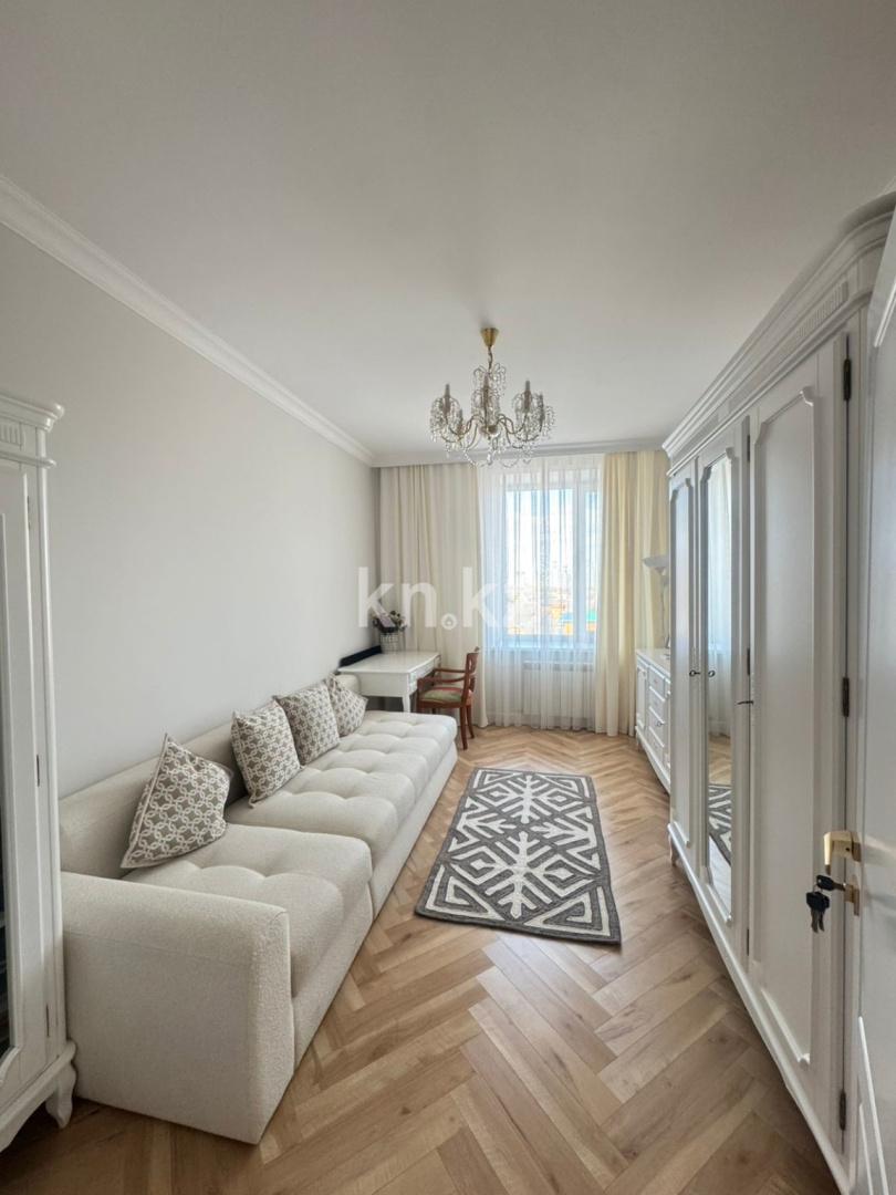 Продажа 4-комнатной квартиры, 175 м², ул. Жусан в Астане - фото 17