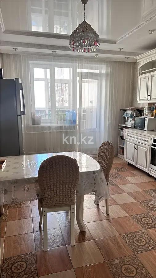 Продажа 4-комнатной квартиры, 121 м², пр. Кошкарбаева, дом  40/1 в Астане - фото 4