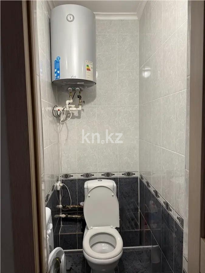 Продажа 2-комнатной квартиры, 65 м², пр. Шахтеров, дом  60 в Караганде - фото 3