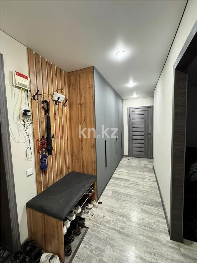 Продажа 3-комнатной квартиры, 59 м², мкр-н Восток-3, дом  9 в Караганде - фото 7