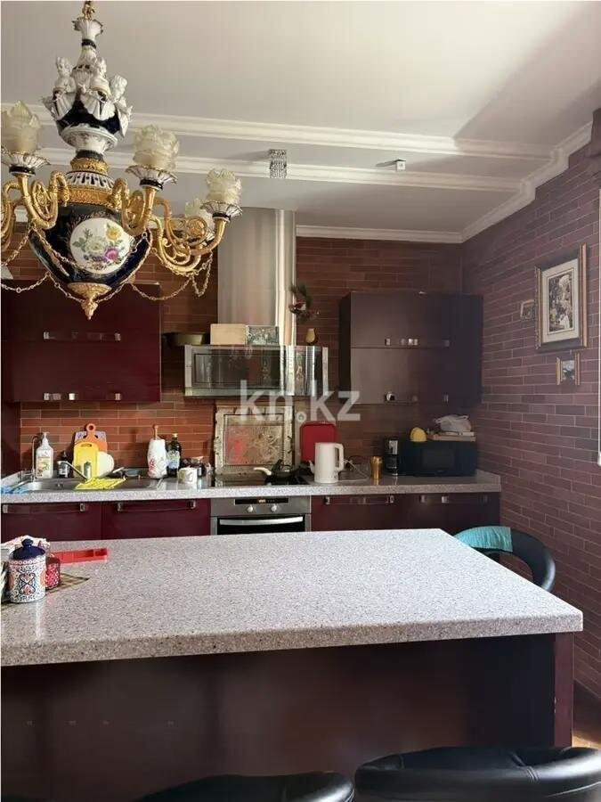Продажа 6-комнатной квартиры, 250 м² в Алматы - фото 2