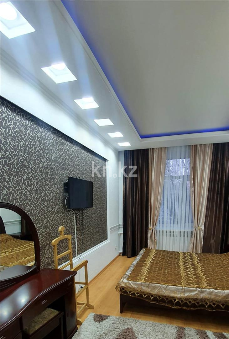 Продажа 2-комнатной квартиры, 55 м², пр. Бухар-жырау, дом  15 в Караганде - фото 3