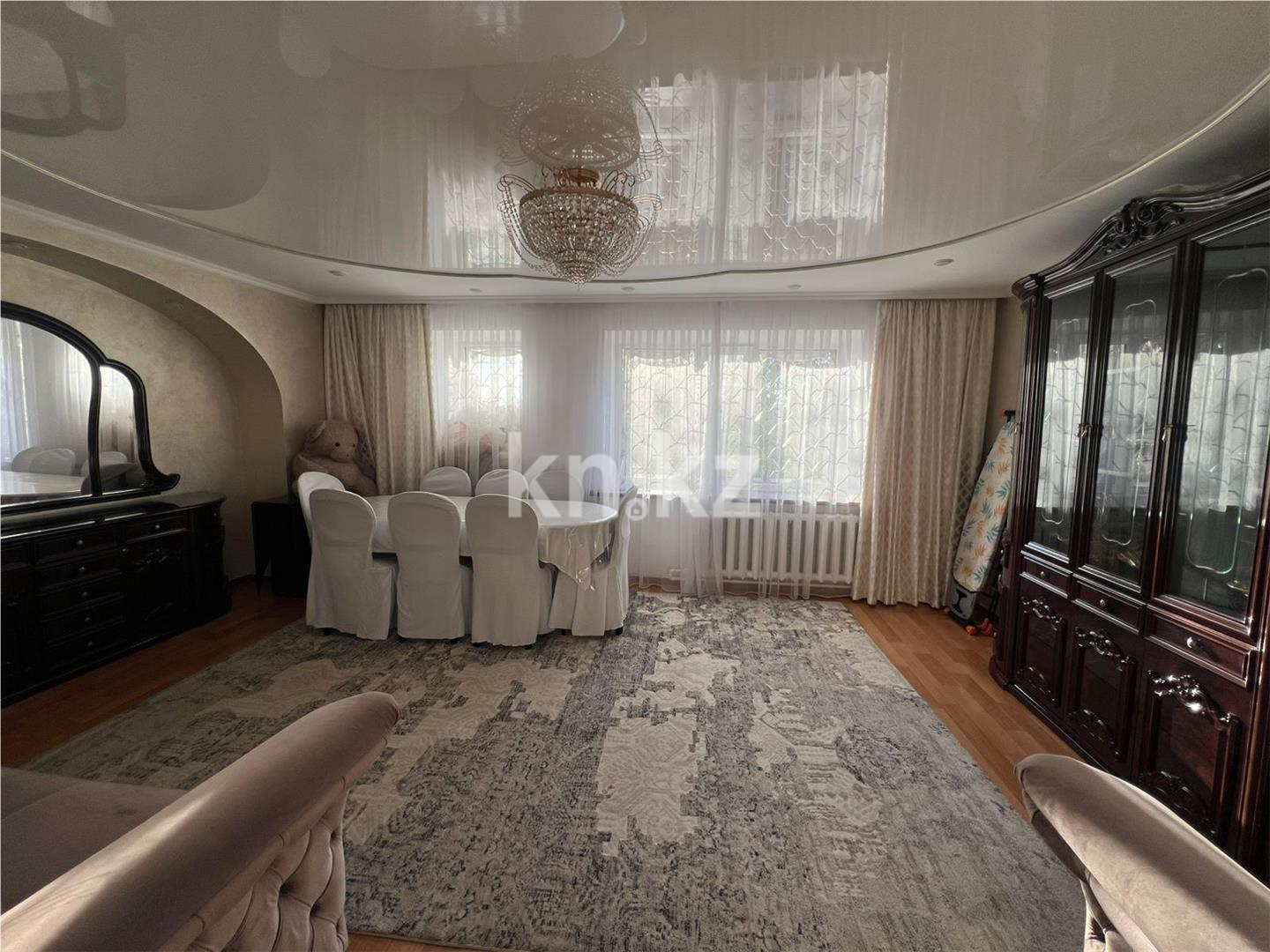 Продажа 4-комнатной квартиры, 75 м² в Караганде