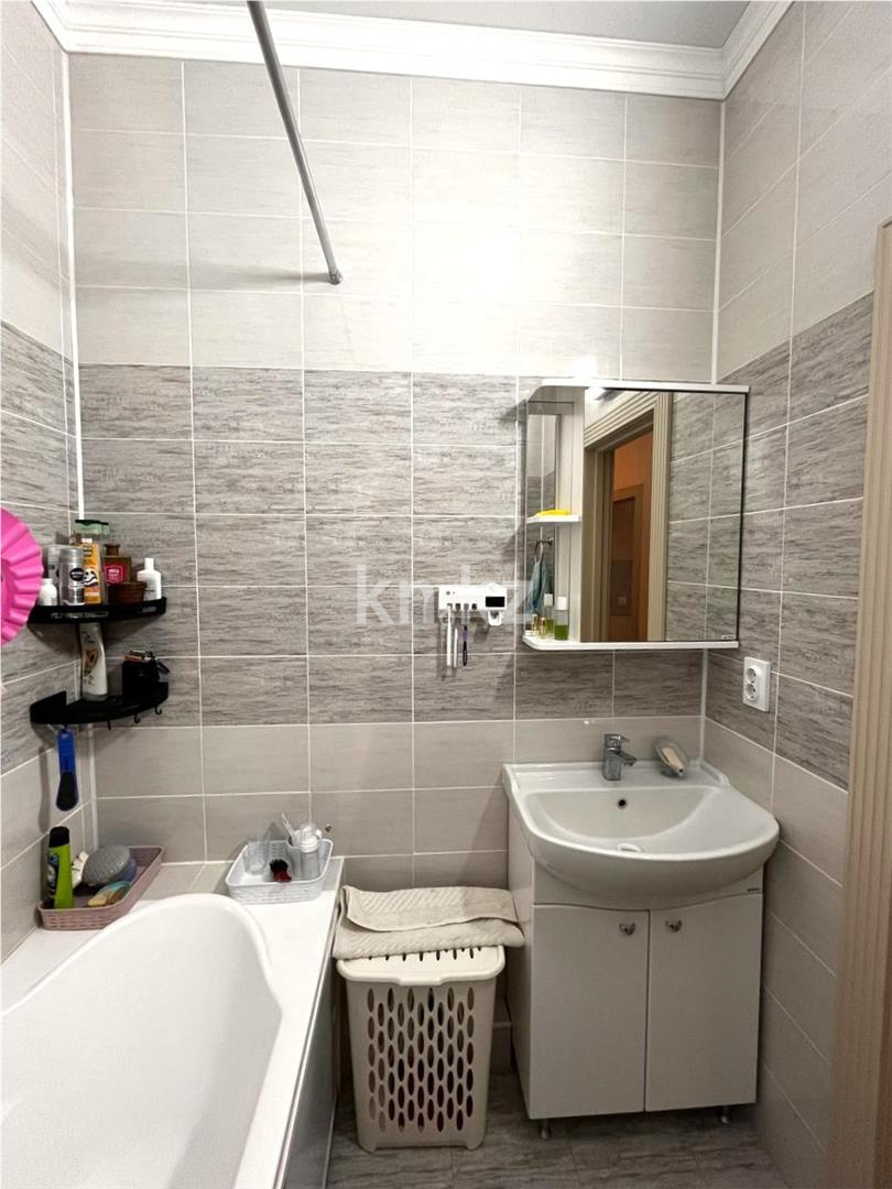 Продажа 3-комнатной квартиры, 68 м², ул. Дюсембекова в Караганде - фото 25