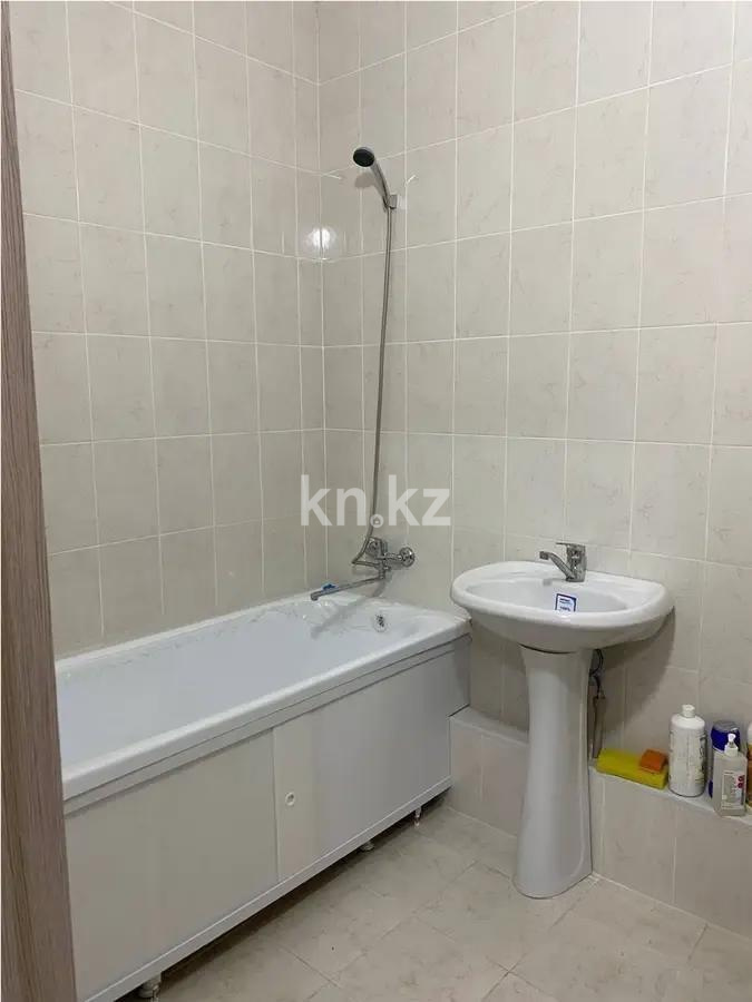 Продажа 2-комнатной квартиры, 62.5 м², ул. Бектурова, дом  4/6 в Астане - фото 4