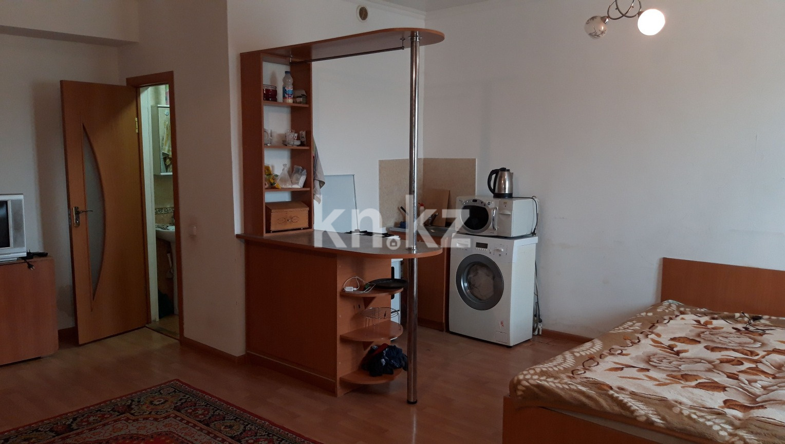 Продажа , 1350 м², ул. Карибжанова, дом  142/6 в Караганде