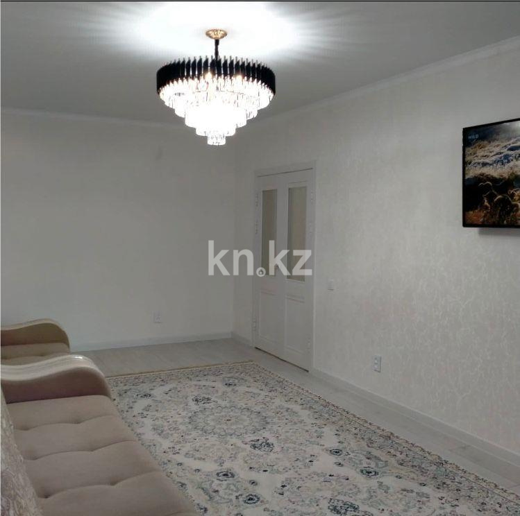 Продажа 3-комнатной квартиры, 90 м², ул. Муканова в Караганде - фото 2