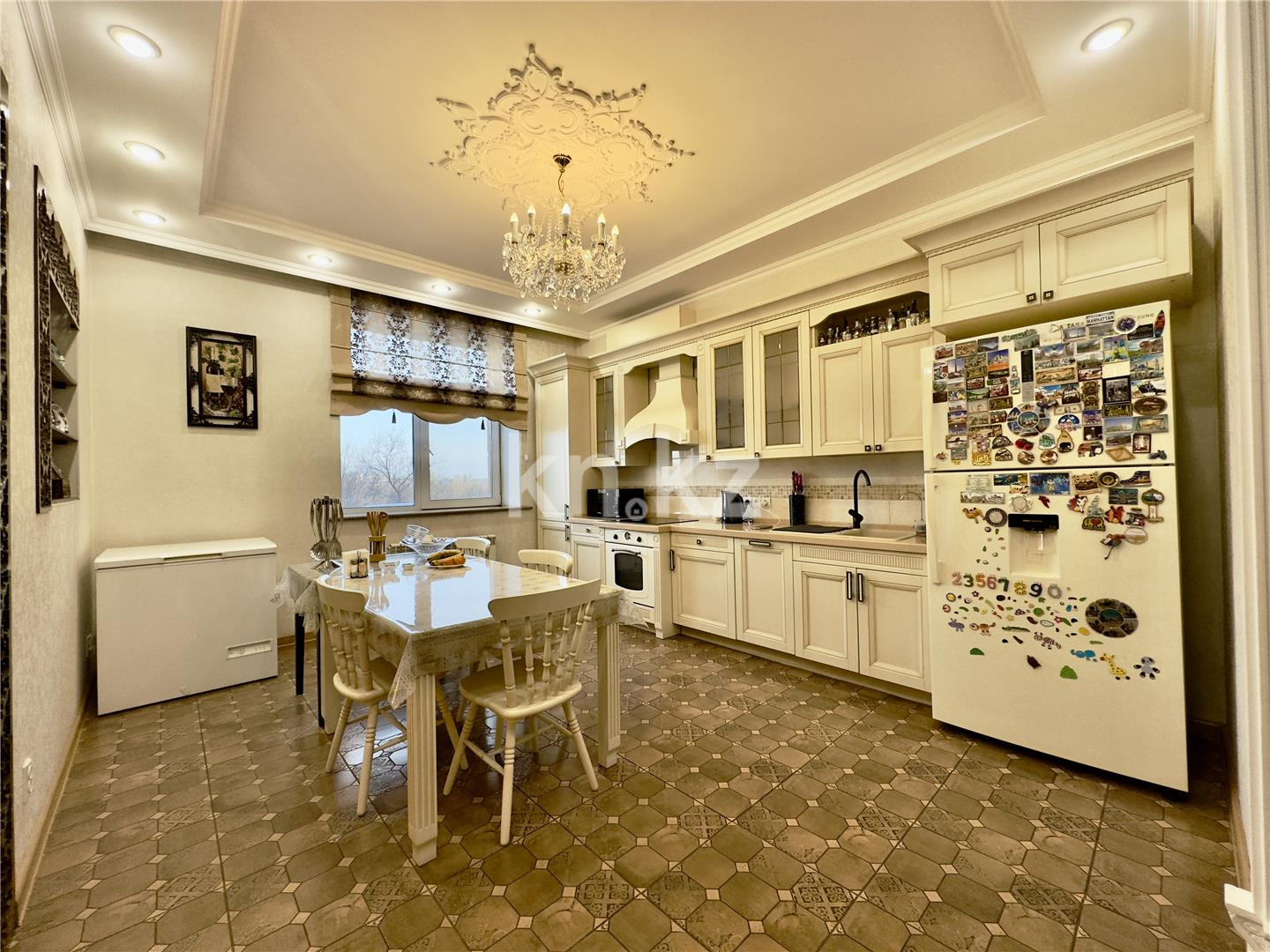 Продажа 5-комнатной квартиры, 217 м², ул. Аманжолова, дом  41 в Караганде - фото 18