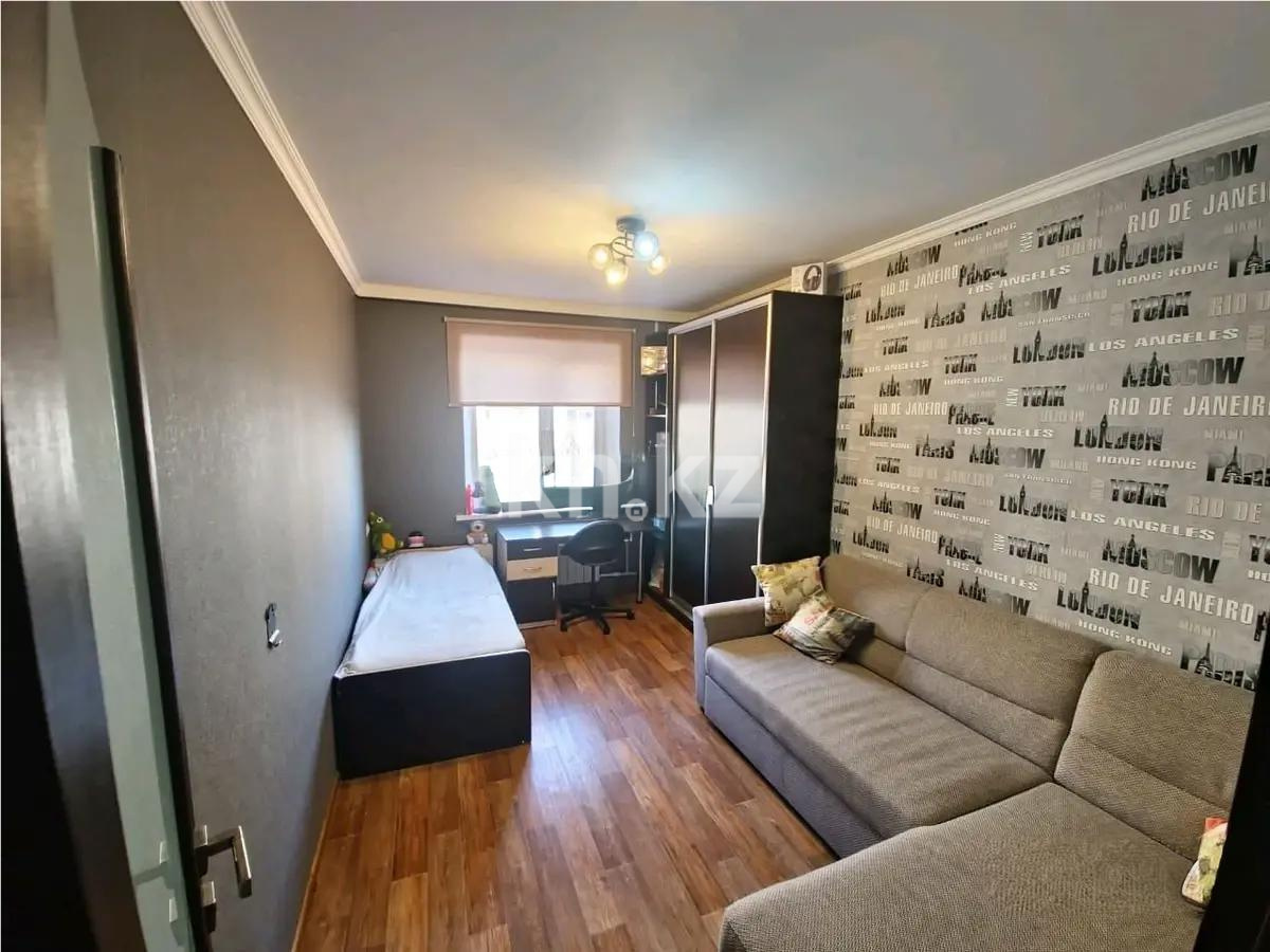 Продажа 3-комнатной квартиры, 63 м², мкр. Степной-4, дом  2 в Караганде - фото 3