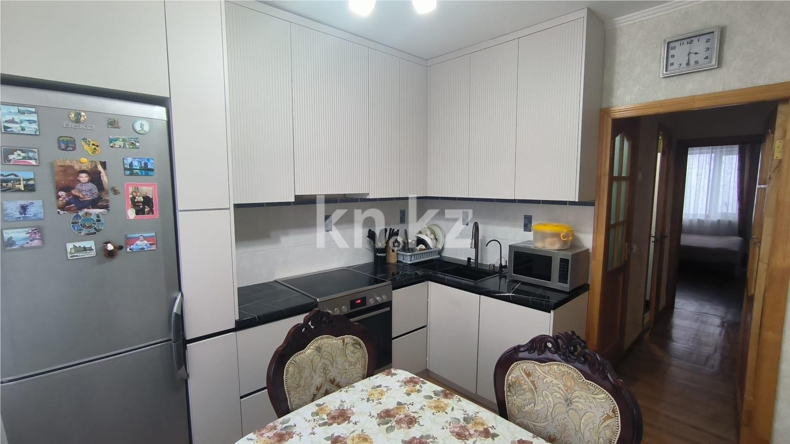 Продажа 3-комнатной квартиры, 64 м², мкр. Гульдер-1 в Караганде - фото 11