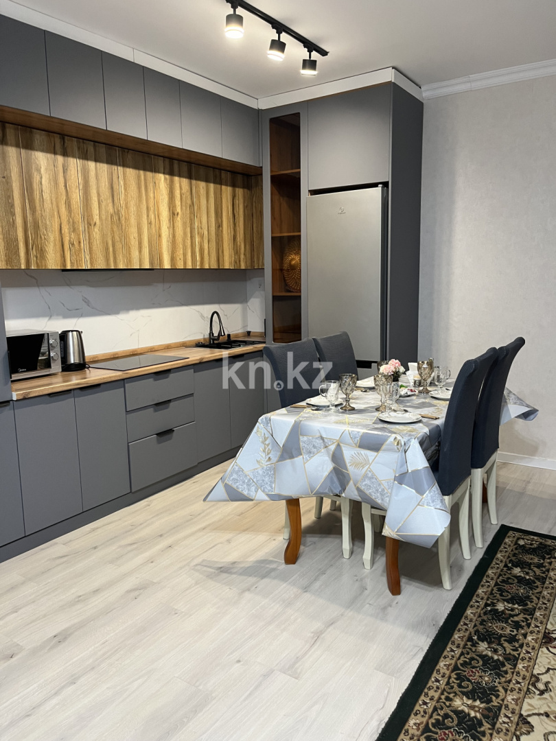 Аренда 2-комнатной квартиры посуточно, 60 м², пр. Улы Дала, дом  86 в Астане