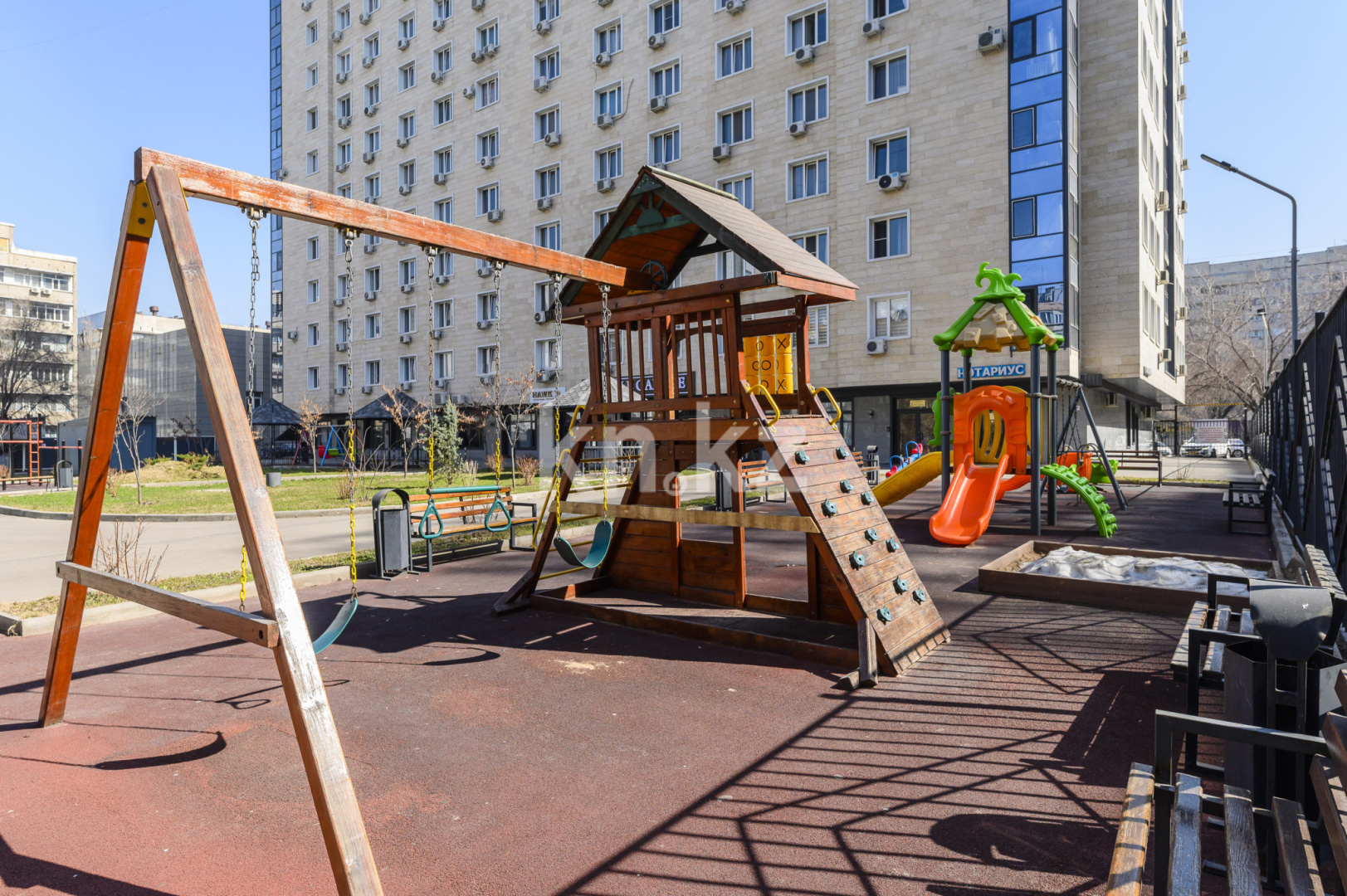 Аренда 1-комнатной квартиры посуточно, 45 м² в Алматы - фото 23