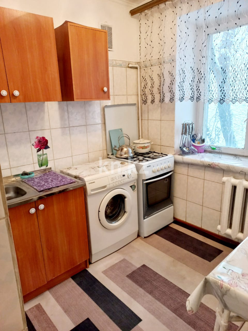 Продажа 1-комнатной квартиры, 33 м², ул. Жандосова, дом  166 - ул. Берегового в Алматы