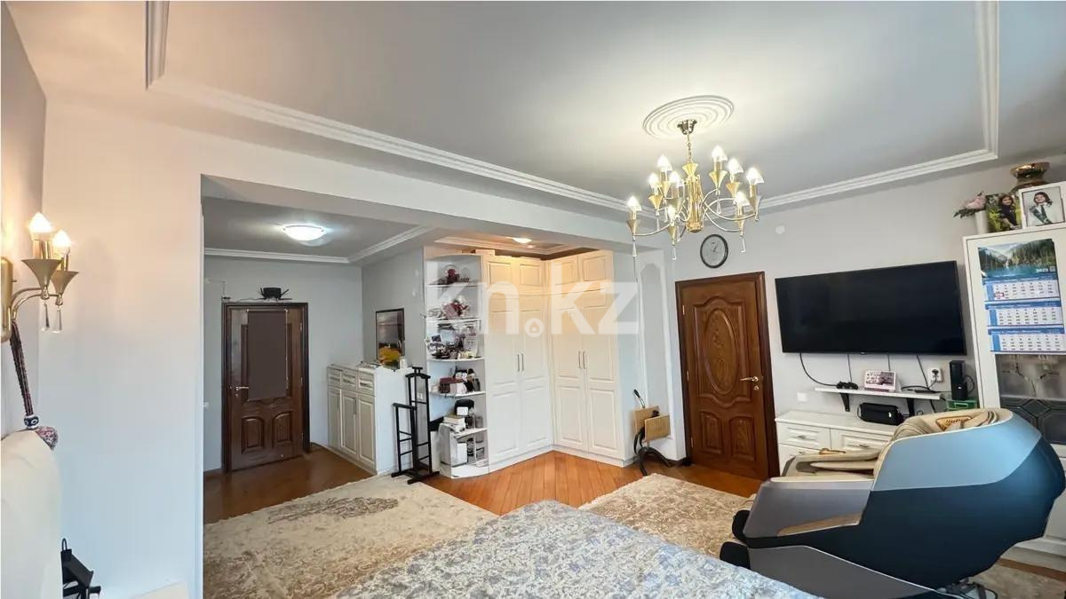 Продажа 5-комнатной квартиры, 221 м², ул. Достык, дом  5 в Астане - фото 4