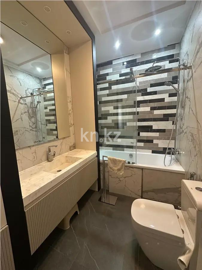 Продажа 3-комнатной квартиры, 124 м², ул. Ержанова, дом  34/1 в Караганде - фото 5