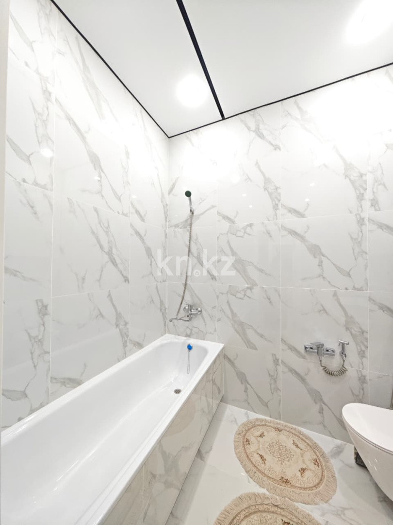 Продажа 2-комнатной квартиры, 61 м², ул. Университетская, дом  18 в Караганде - фото 14