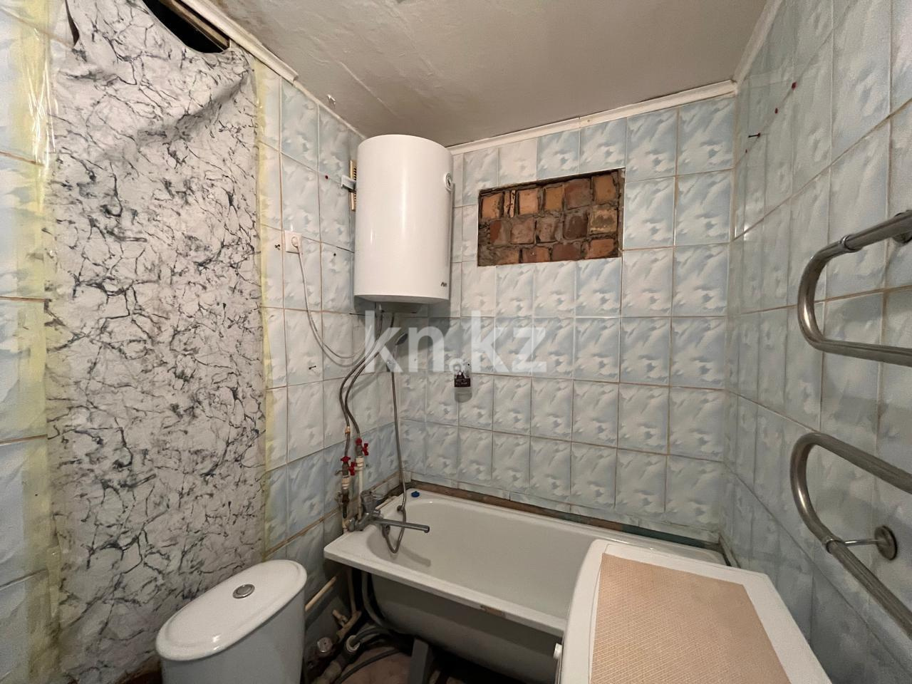 Продажа 2-комнатной квартиры, 41 м², мкр-н 17, дом  46 в Караганде - фото 7