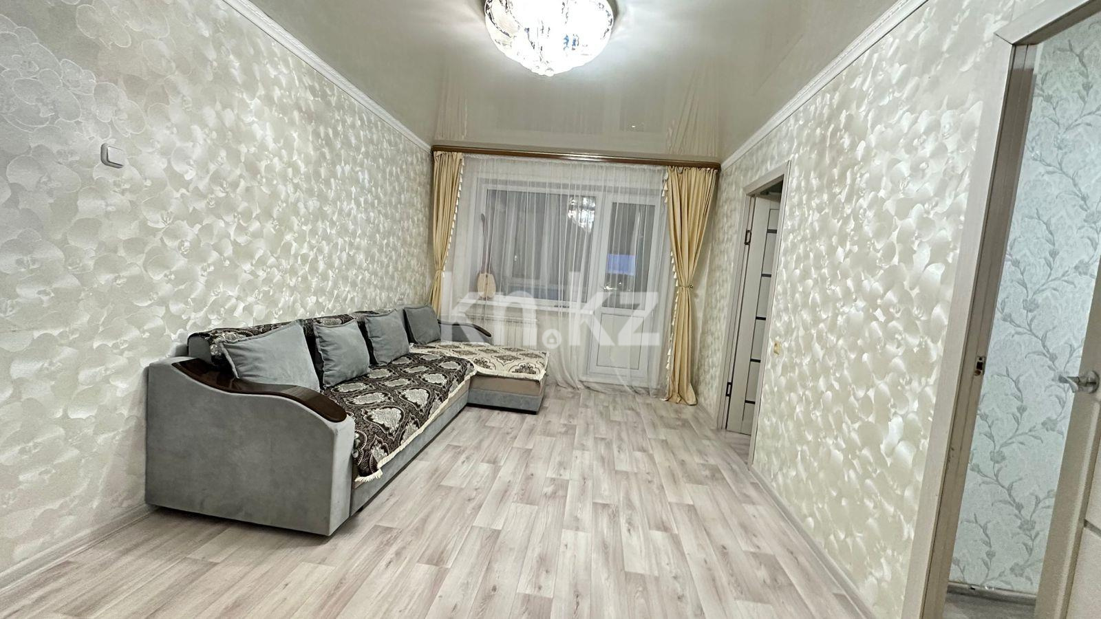 Продажа 3-комнатной квартиры, 48 м², 17 мкр. в Караганде - фото 2